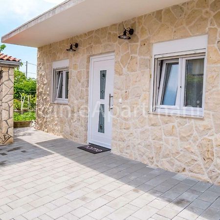 Ana I Ljubo Apartman Sukošan Kültér fotó